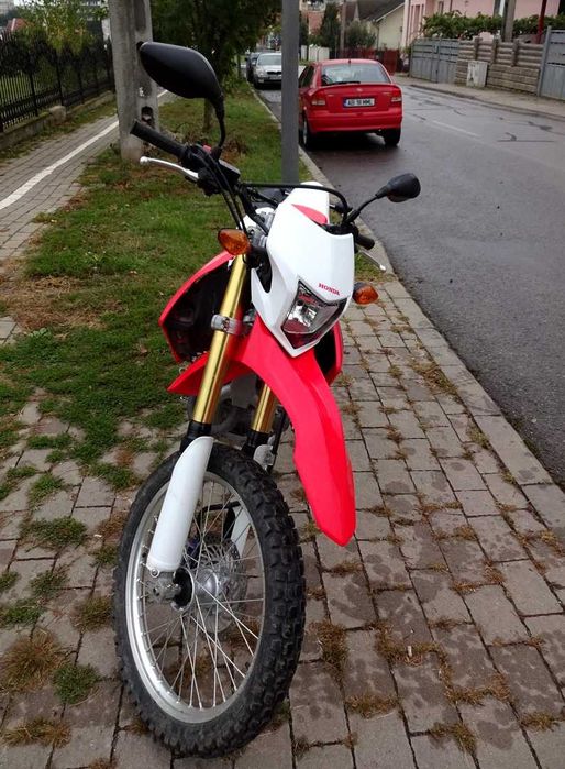 Vând motocicletă Honda CRF 250L an 2016 stare perfectă de funcționare