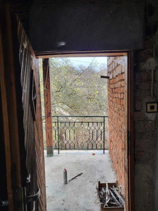 Продавам къща село Горни окол общ Самоков