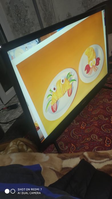 Самсунг 32 не смарт аригинал карея состояни как новый