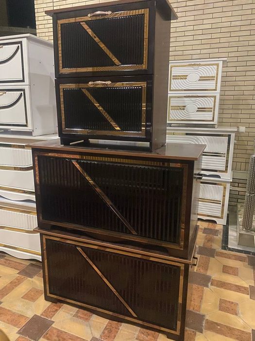 Sandiq va oyoq kiyim pastafka kampilik