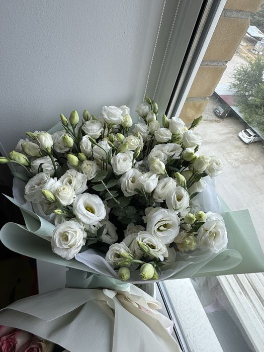 Продам свежие цветы букеты дешево