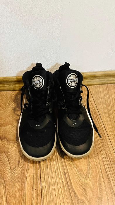 Nike Team Hustle, Baschet Copii, închidere arici, Argintiu Metalic, 39