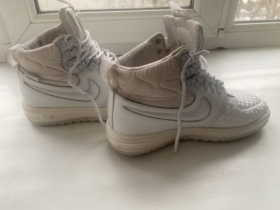 Продам кроссовки