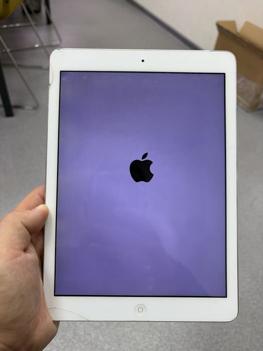 Продам IPAD б/у в рабочем состоянии