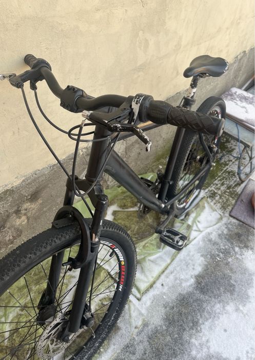 Vand bicicleta foarte buna