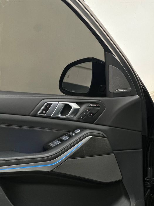 Bugun sotuvimizda BMW X7 40i