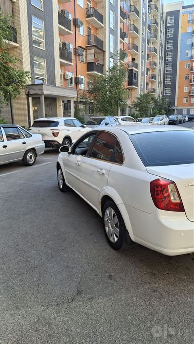 Продаётся: Chevrolet Lacetti
Позиция 1 Механика Мотор 1.8