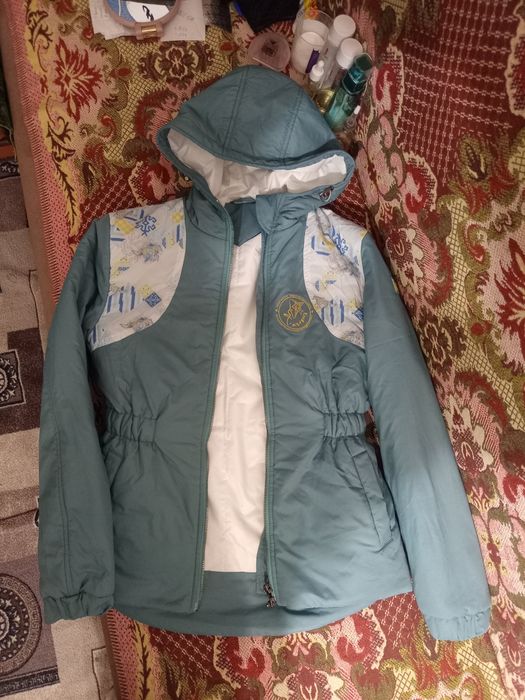 Продам куртки джинсовые  на возраст 9--11 л