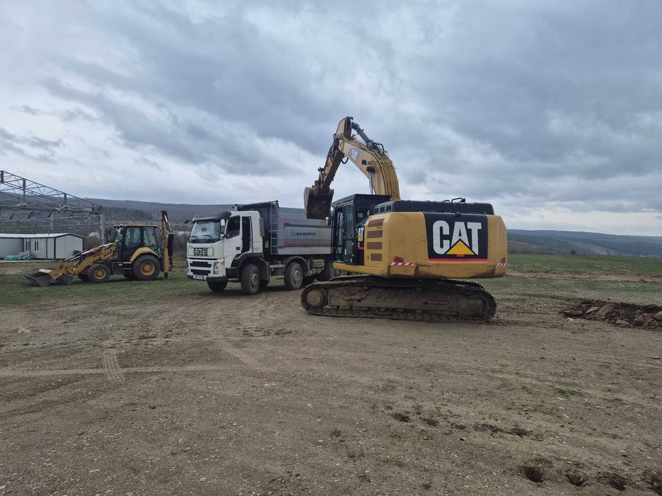 Багер под наем Сливен | CAT,Hyundai | Самосвали | Manitou | Водоноска