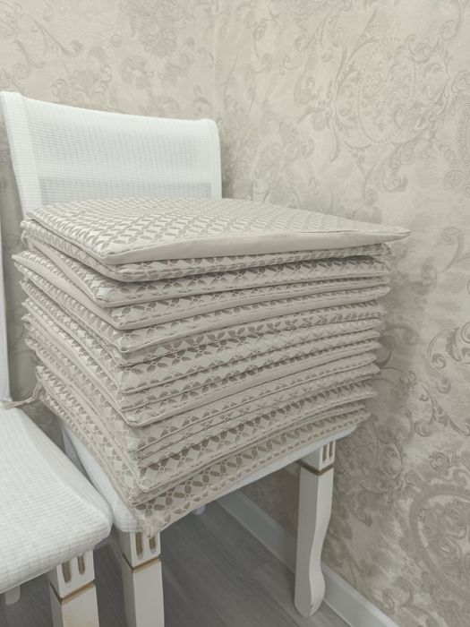 Продам чехлы (корпешки) для стульев