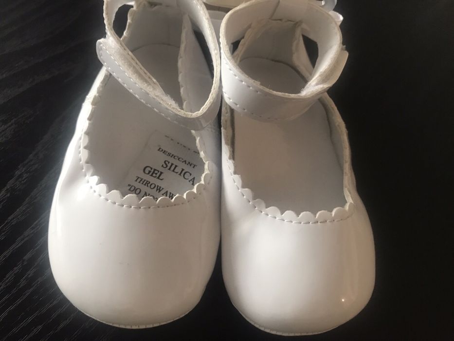 Чисто нови обувчици за официален повод