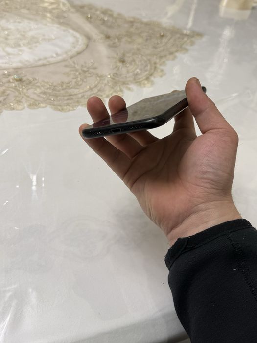 Iphone XR srochni sotiladi