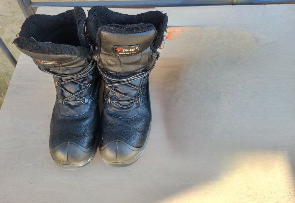 Продам спецобувь/етик сатылады