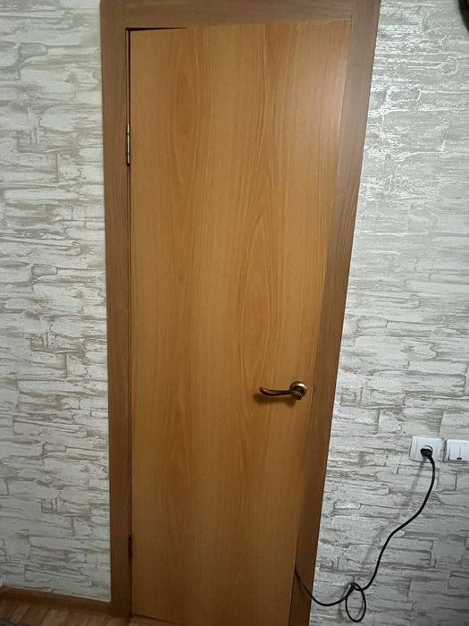Продам дверь с замком
