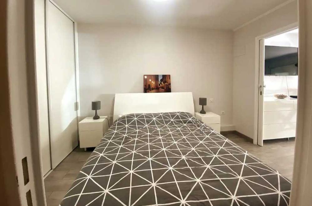 Дава се под наем Тристаен апартамент в Пловдив, Христо Смирненски - 87 кв.м за 311.1 € - Снимка #2