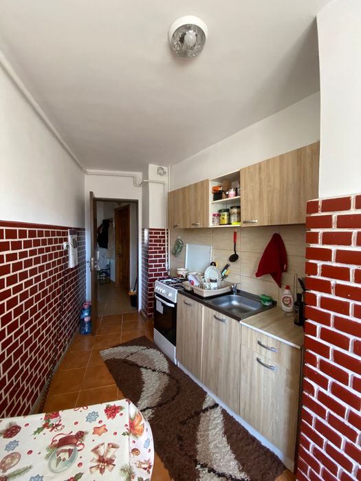 PF inchiriez ap 2 camere, decomandat, zona BIG