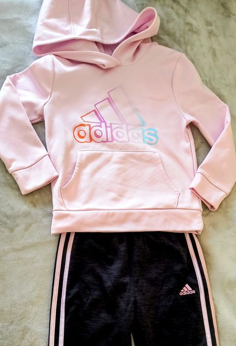 Trening fete Adidas 7 Ani, impecabil 100 ron