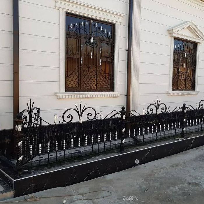 Perila, darvoza, reshetka, naves