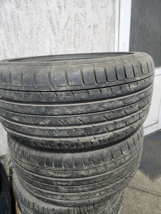 Автошины Continental EcoContact 6 
Перед