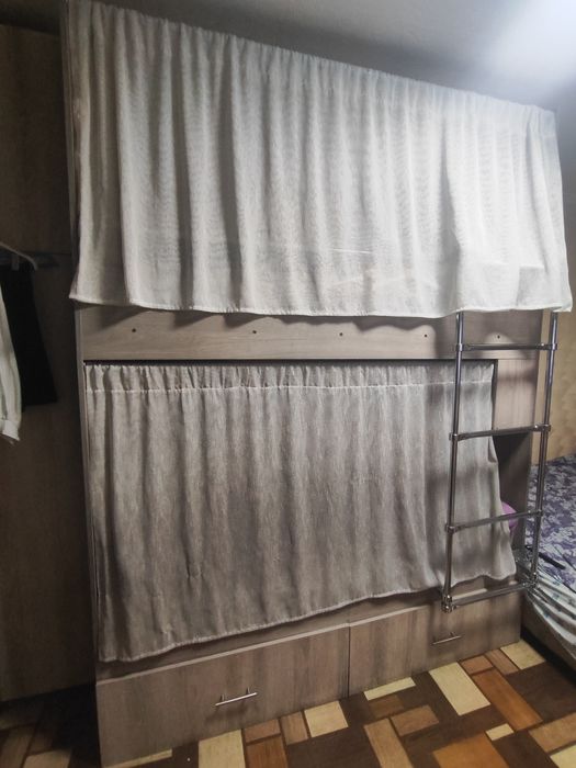 Кровать двухъярусная