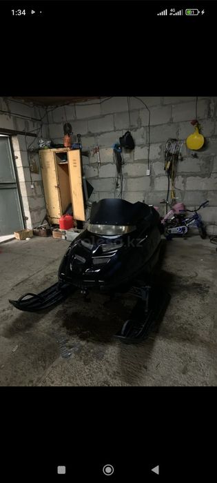 Продам снегоход буран