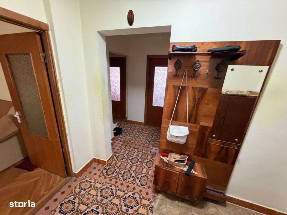 Apartament 3 camere, etaj 2 - Cugir