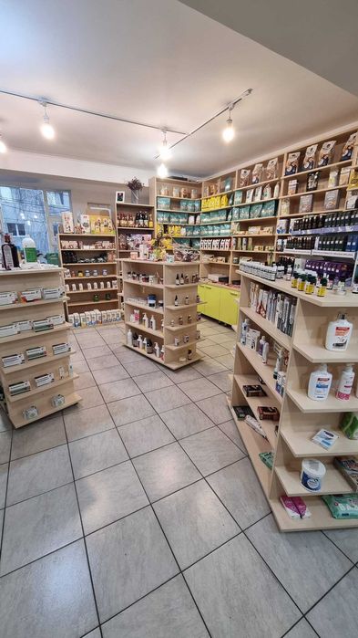 Vând dotări complete magazin naturist