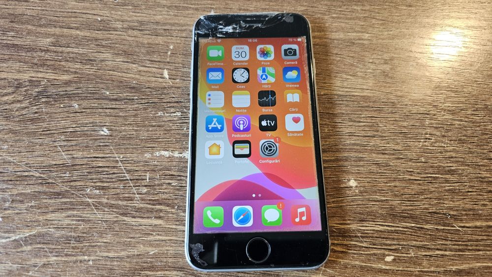 iPhone 6s silver 64Gb