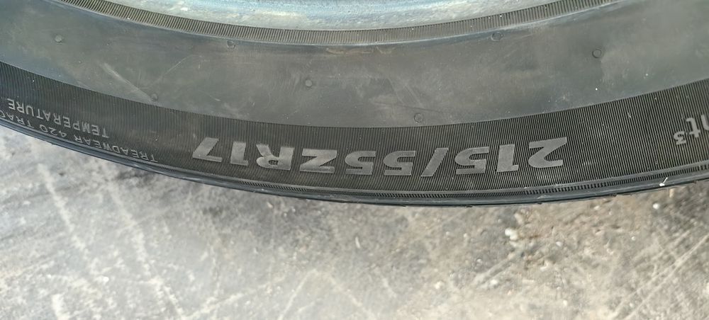 Летни гуми 215 /55 /17