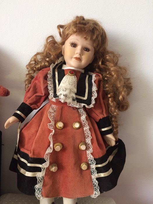 Păpușa Knightsbridge Collection