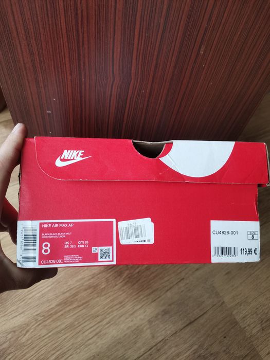 Маратонки   Nike