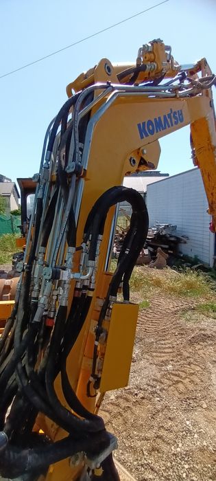 Miniexcavator komatsu braț lung 4 cupe+freza burghii