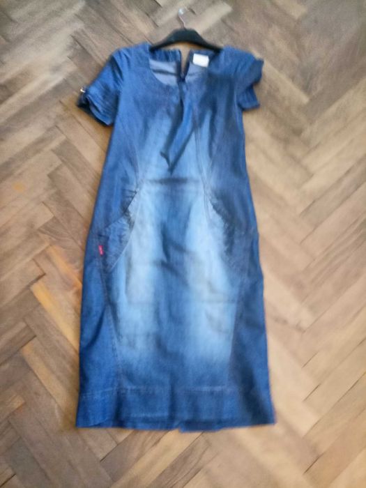 хубава дънкова рокля