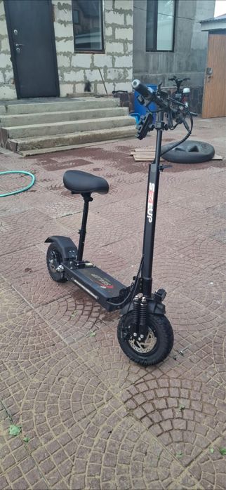 Продам электросамокат