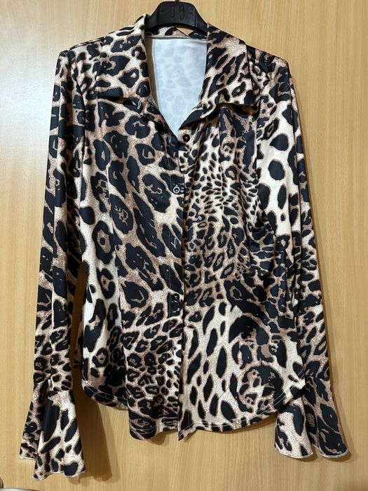 camasa leopard.
