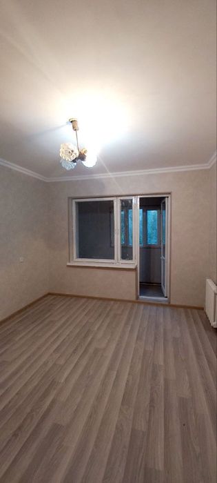 ПРОДАЁТСЯ 1-комнатная, кирпич, ремонт, Ялангач массив 37000!