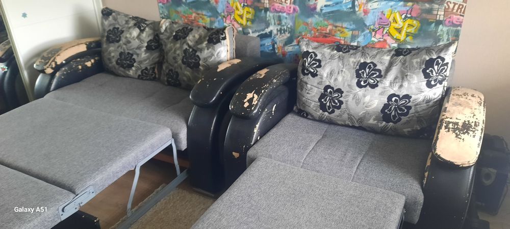 Продам диван и кресло