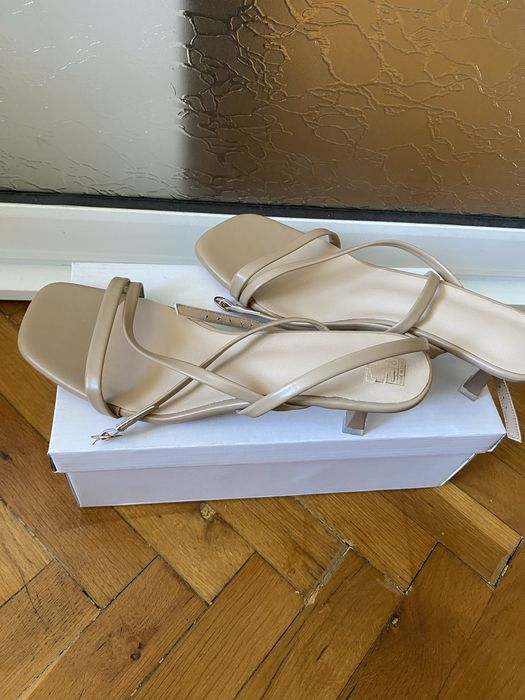 Нови дамски сандали и обувки