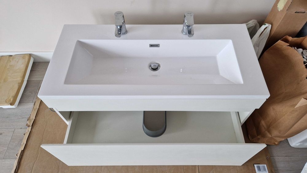 Chiuveta baie dubla cu dulap suspendat 120x45 cm