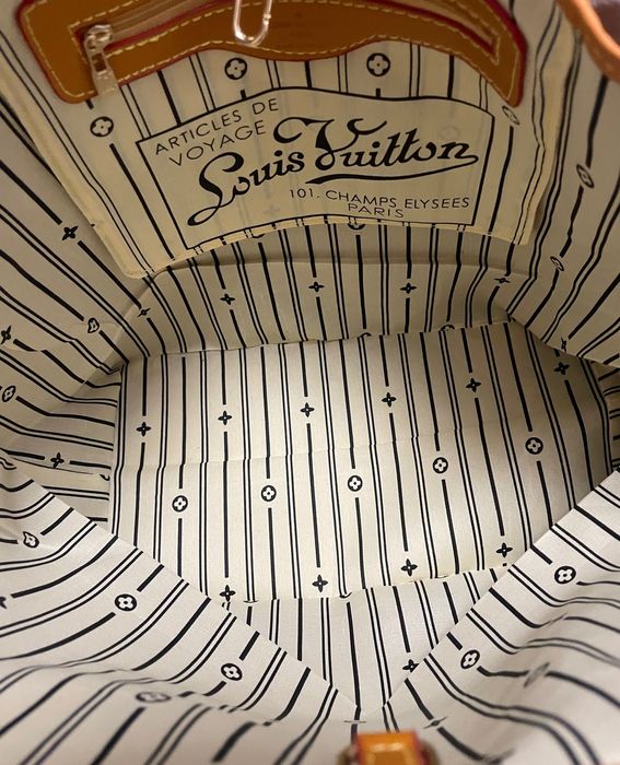 Geanta Louis Vuitton