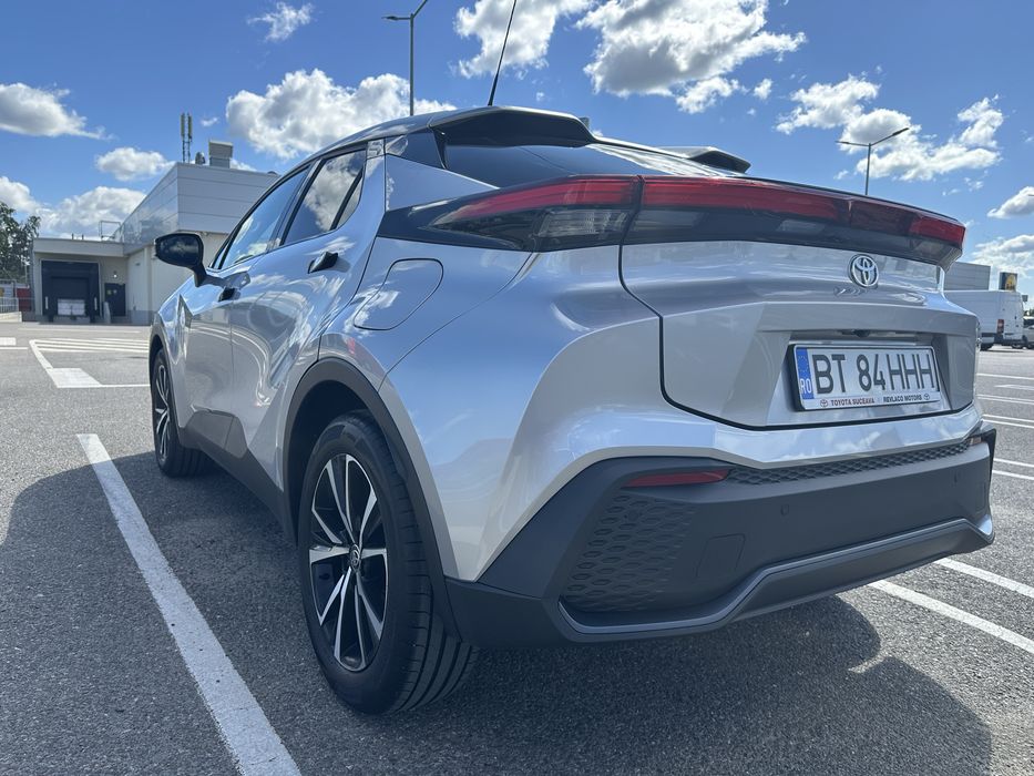 TOYOTA C-HR 2025 — imagine 3