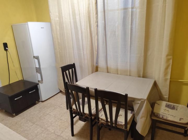 Дава се под наем Тристаен апартамент в София, Люлин 6 - 87 кв.м за 425 € - Снимка #2