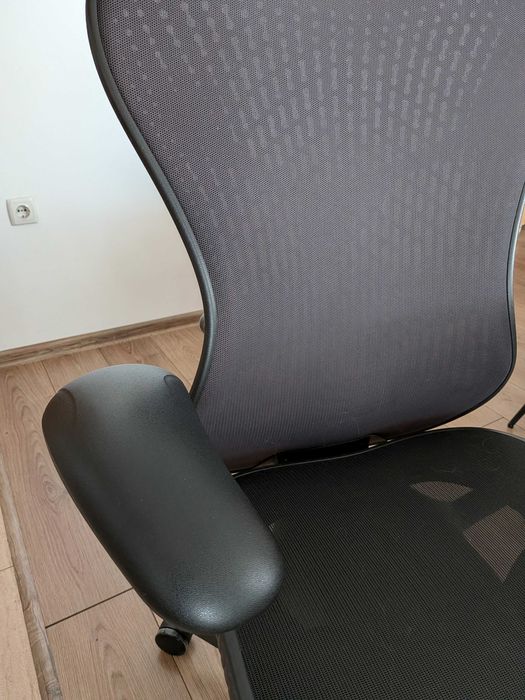 Стол Herman Miller Mirra Butterfly