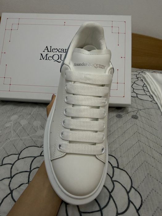 Чисто нови Alexander McQUEEN