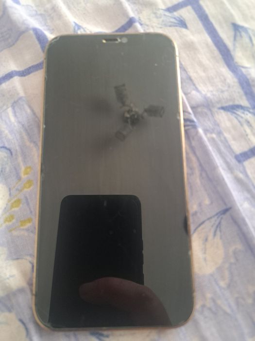 Iphone 12 pro gold