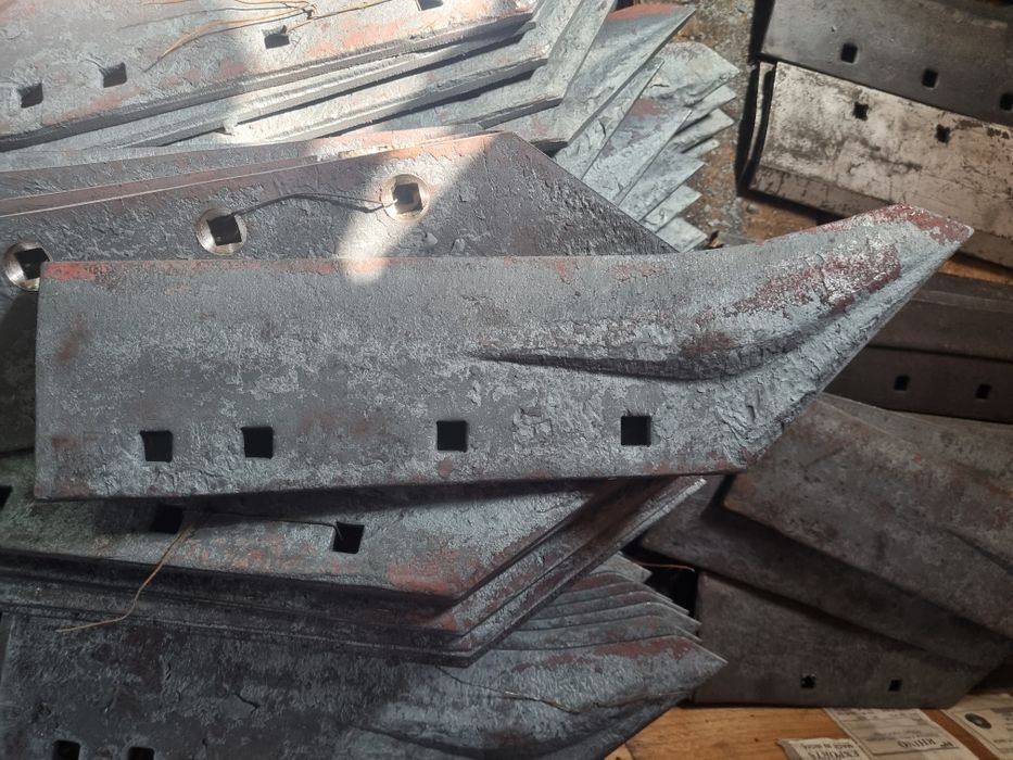 Brazdar plug PP3, PP4 forjat