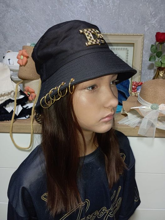Шляпы, Панамы, докеры