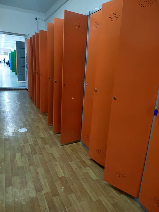 Шкафы для одежды металлические