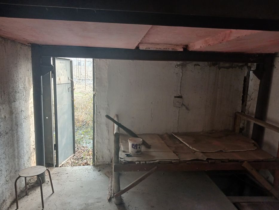 Гараж подваллик.