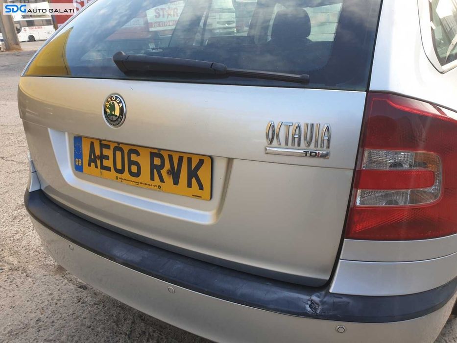 Brat Stergator Luneta Geam Sticla de pe Hayon Haion Portbagaj Skoda Octavia 2 Break Combi 2004 - 2013